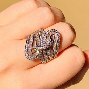 Stunning Sterling silver ring